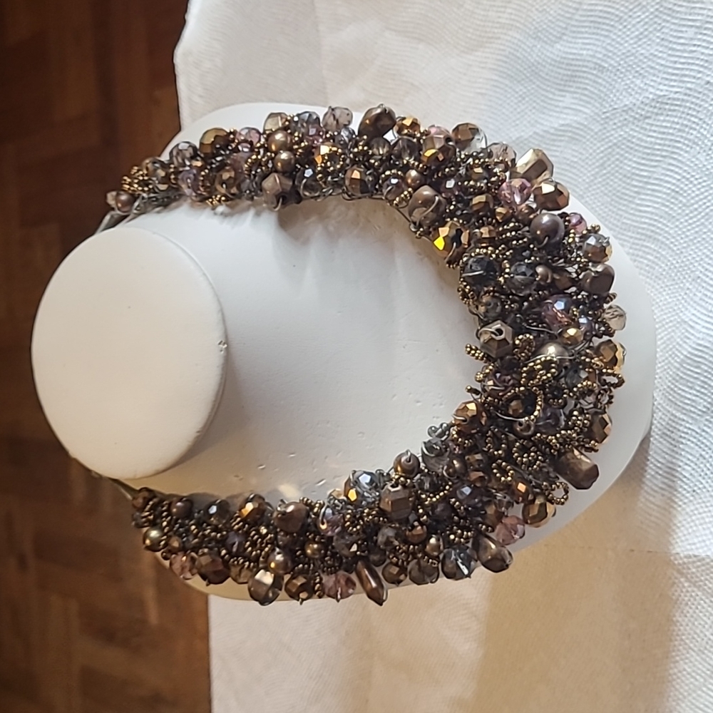 Beautiful elegant necklace for all occasions multiple colors